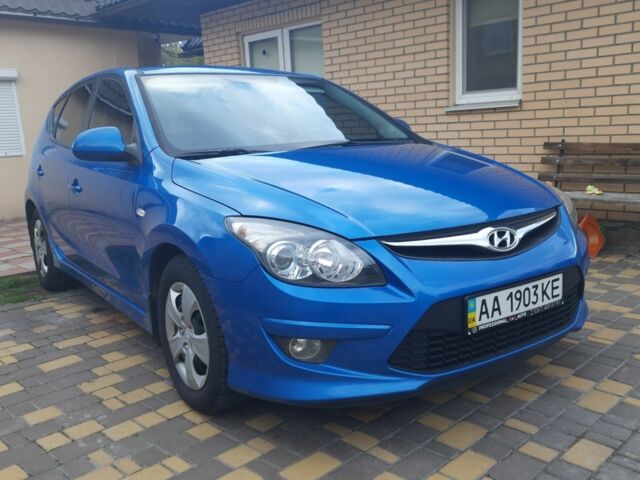 Синій Хендай i30, об'ємом двигуна 1.6 л та пробігом 220 тис. км за 7200 $, фото 3 на Automoto.ua