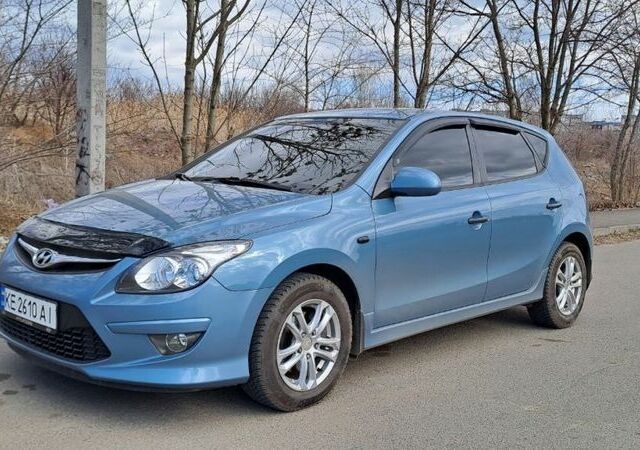 Синий Хендай i30, объемом двигателя 1.6 л и пробегом 133 тыс. км за 7300 $, фото 9 на Automoto.ua