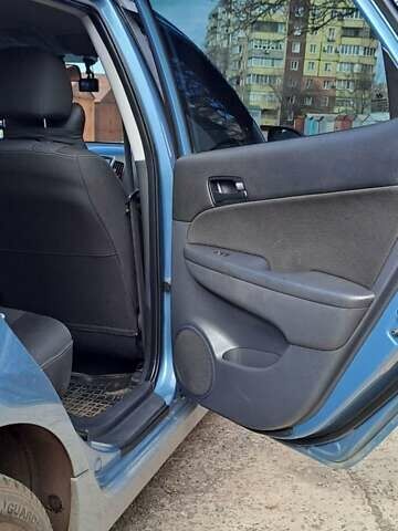 Синий Хендай i30, объемом двигателя 1.59 л и пробегом 139 тыс. км за 7200 $, фото 13 на Automoto.ua