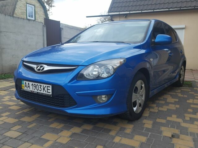 Синій Хендай i30, об'ємом двигуна 1.6 л та пробігом 220 тис. км за 7200 $, фото 6 на Automoto.ua