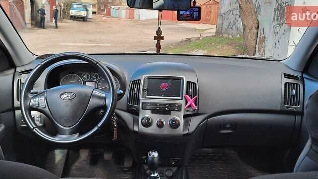 Синий Хендай i30, объемом двигателя 1.59 л и пробегом 139 тыс. км за 7200 $, фото 14 на Automoto.ua