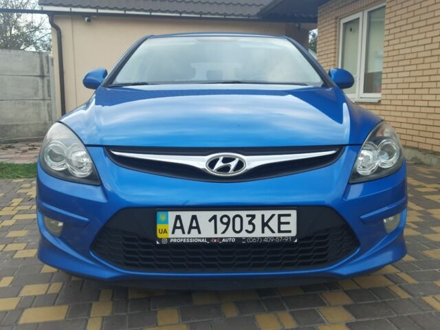 Синій Хендай i30, об'ємом двигуна 1.6 л та пробігом 220 тис. км за 7200 $, фото 1 на Automoto.ua