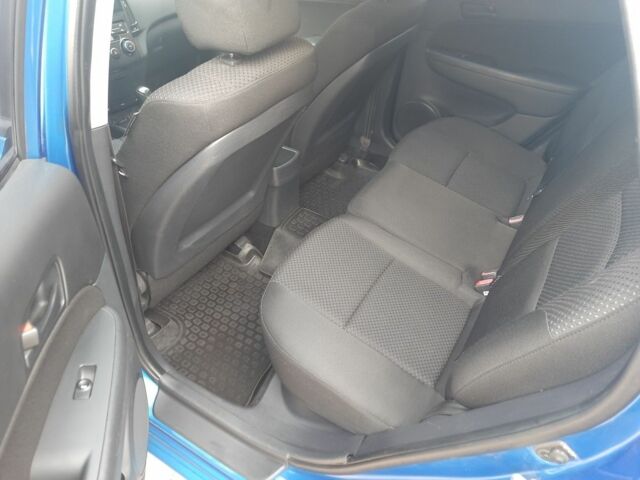 Синій Хендай i30, об'ємом двигуна 1.6 л та пробігом 220 тис. км за 7200 $, фото 15 на Automoto.ua