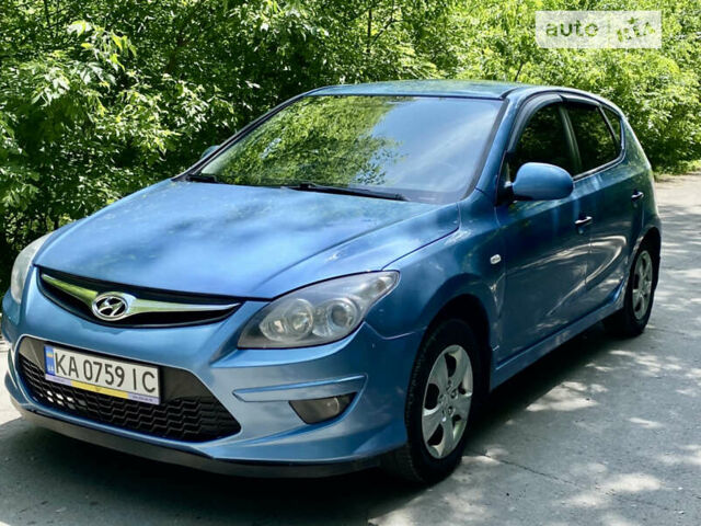 Синий Хендай i30, объемом двигателя 1.4 л и пробегом 235 тыс. км за 6200 $, фото 10 на Automoto.ua