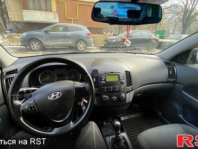 Синій Хендай i30, об'ємом двигуна 16 л та пробігом 285 тис. км за 5500 $, фото 10 на Automoto.ua