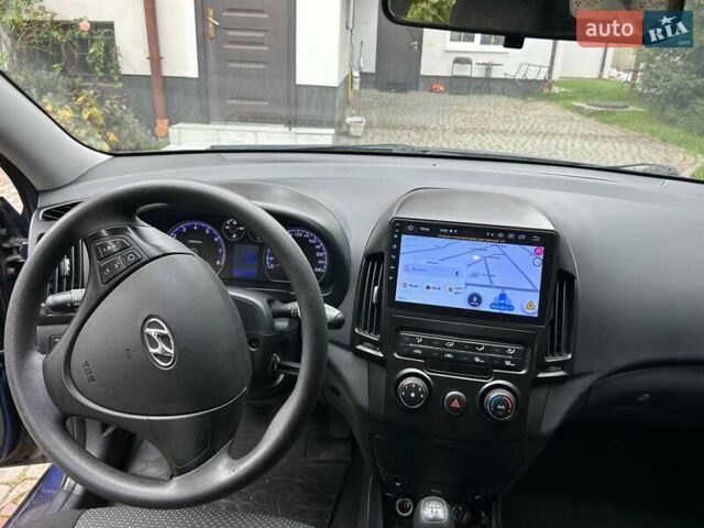 Синий Хендай i30, объемом двигателя 1.4 л и пробегом 155 тыс. км за 6700 $, фото 21 на Automoto.ua