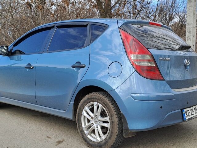 Синий Хендай i30, объемом двигателя 1.6 л и пробегом 134 тыс. км за 7200 $, фото 1 на Automoto.ua