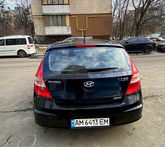 Синій Хендай i30, об'ємом двигуна 16 л та пробігом 285 тис. км за 5500 $, фото 4 на Automoto.ua