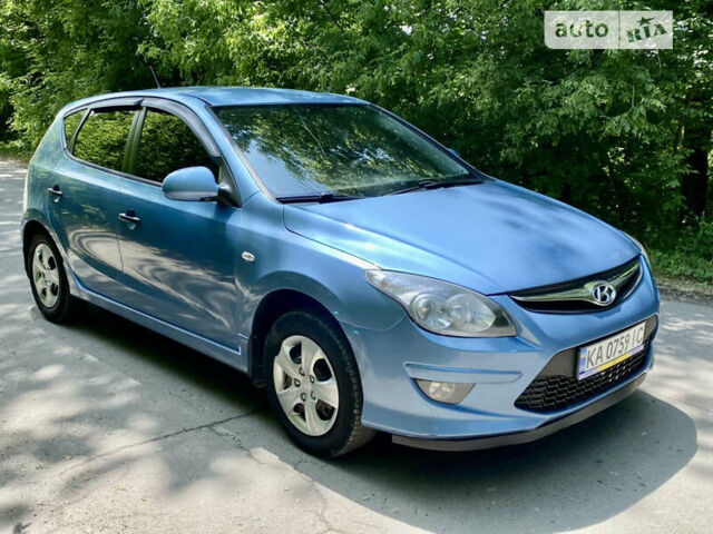 Синій Хендай i30, об'ємом двигуна 1.4 л та пробігом 235 тис. км за 6200 $, фото 12 на Automoto.ua