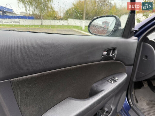 Синий Хендай i30, объемом двигателя 1.4 л и пробегом 251 тыс. км за 4100 $, фото 8 на Automoto.ua