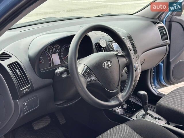 Синий Хендай i30, объемом двигателя 1.6 л и пробегом 179 тыс. км за 7899 $, фото 11 на Automoto.ua