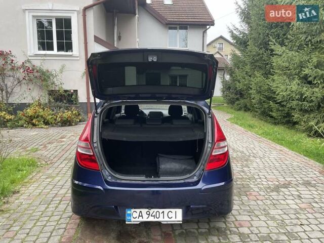 Синий Хендай i30, объемом двигателя 1.4 л и пробегом 155 тыс. км за 6700 $, фото 16 на Automoto.ua