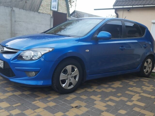 Синій Хендай i30, об'ємом двигуна 1.6 л та пробігом 220 тис. км за 7200 $, фото 2 на Automoto.ua