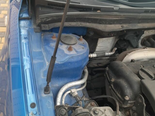 Синій Хендай i30, об'ємом двигуна 1.6 л та пробігом 220 тис. км за 7200 $, фото 21 на Automoto.ua