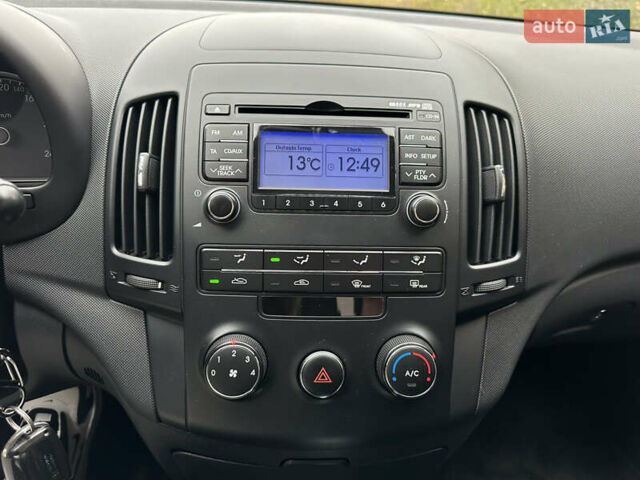 Хендай i30 2011 в Киеве на Automoto.ua Синий Хендай i30, объемом двигателя 1.58 л и пробегом 160 тыс. км за 8700 $, фото 35 на Automoto.ua