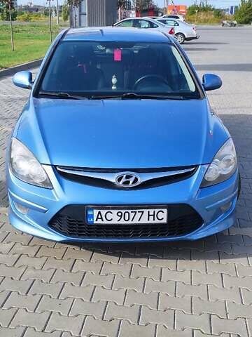 Синий Хендай i30, объемом двигателя 1.58 л и пробегом 257 тыс. км за 7200 $, фото 8 на Automoto.ua