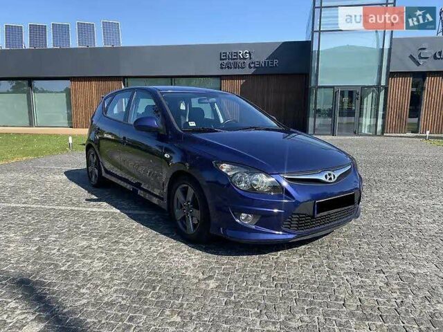 Синій Хендай i30, об'ємом двигуна 1.59 л та пробігом 245 тис. км за 7800 $, фото 18 на Automoto.ua