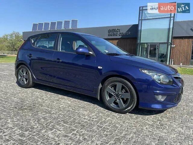 Синій Хендай i30, об'ємом двигуна 1.59 л та пробігом 245 тис. км за 7800 $, фото 17 на Automoto.ua