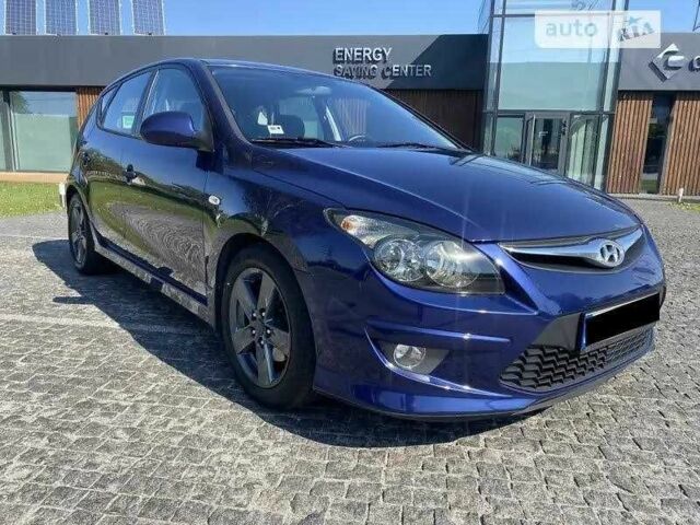 Синий Хендай i30, объемом двигателя 1.6 л и пробегом 248 тыс. км за 7500 $, фото 16 на Automoto.ua