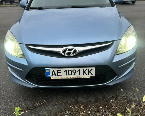 Синий Хендай i30, объемом двигателя 1.4 л и пробегом 138 тыс. км за 6900 $, фото 1 на Automoto.ua