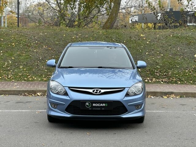 Хендай i30 2011 в Киеве на Automoto.ua Синий Хендай i30, объемом двигателя 1.6 л и пробегом 160 тыс. км за 8700 $, фото 1 на Automoto.ua