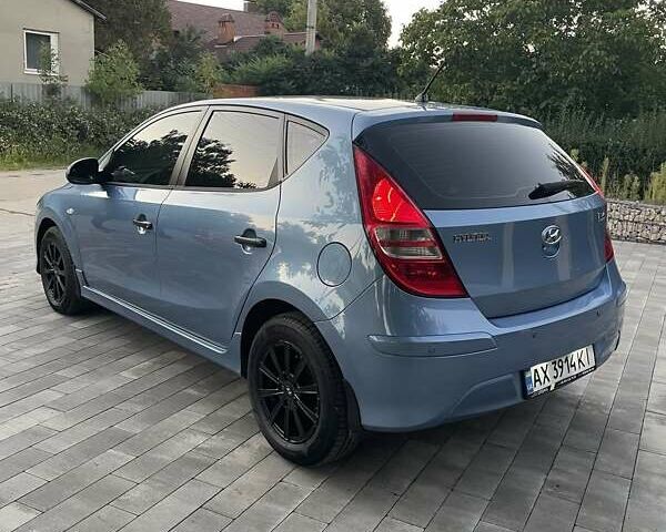 Синій Хендай i30, об'ємом двигуна 1.59 л та пробігом 115 тис. км за 7980 $, фото 4 на Automoto.ua