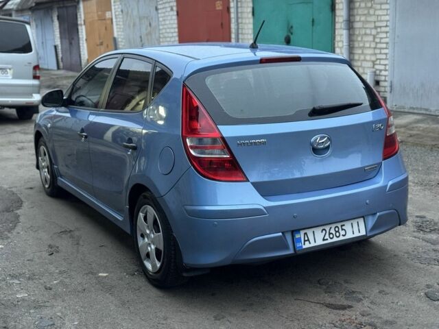 Синий Хендай i30, объемом двигателя 1.6 л и пробегом 185 тыс. км за 6750 $, фото 3 на Automoto.ua