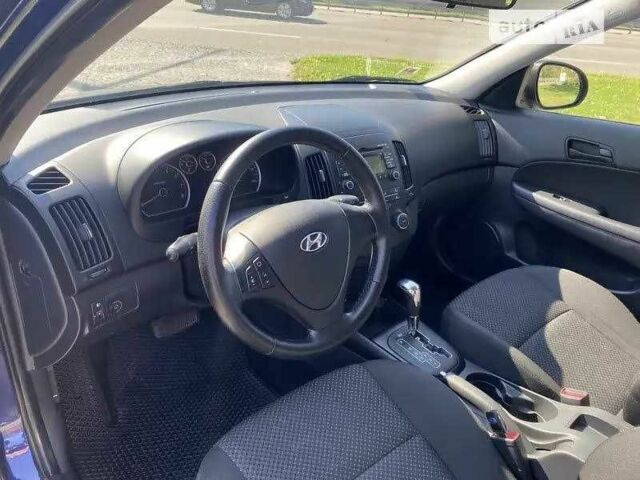 Синий Хендай i30, объемом двигателя 1.6 л и пробегом 248 тыс. км за 7500 $, фото 8 на Automoto.ua