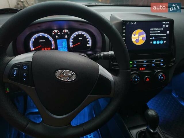 Синий Хендай i30, объемом двигателя 1.4 л и пробегом 145 тыс. км за 6300 $, фото 1 на Automoto.ua