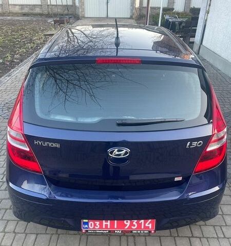 Синий Хендай i30, объемом двигателя 1.4 л и пробегом 225 тыс. км за 7000 $, фото 9 на Automoto.ua