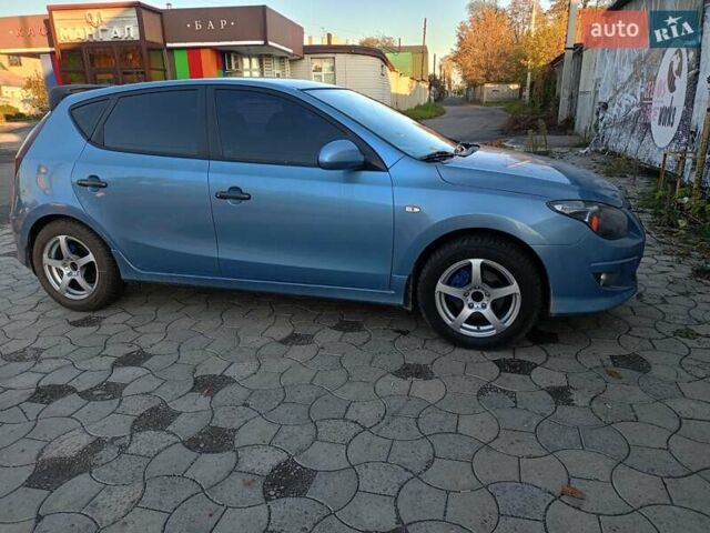Синий Хендай i30, объемом двигателя 1.4 л и пробегом 145 тыс. км за 6300 $, фото 7 на Automoto.ua