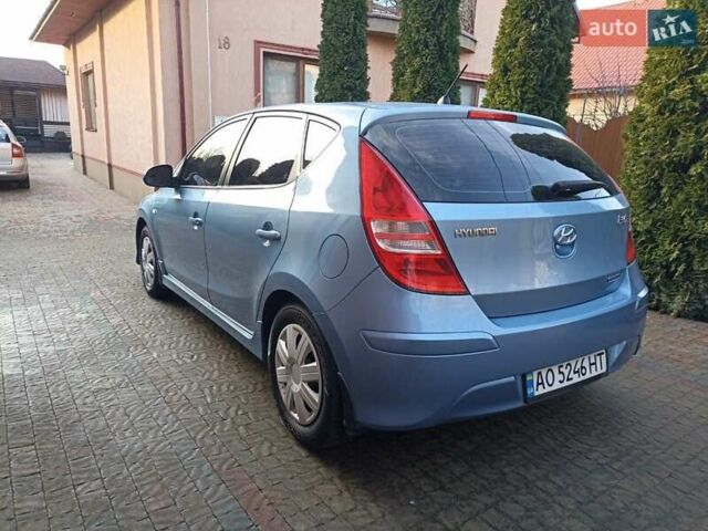 Синій Хендай i30, об'ємом двигуна 1.59 л та пробігом 198 тис. км за 6400 $, фото 2 на Automoto.ua