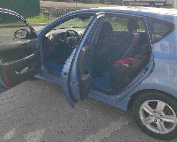 Синий Хендай i30, объемом двигателя 1.58 л и пробегом 257 тыс. км за 7200 $, фото 6 на Automoto.ua