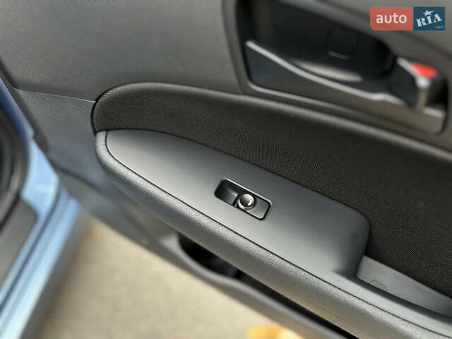 Хендай i30 2011 в Киеве на Automoto.ua Синий Хендай i30, объемом двигателя 1.58 л и пробегом 160 тыс. км за 8700 $, фото 42 на Automoto.ua