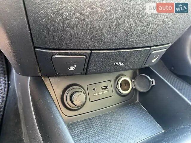 Синій Хендай i30, об'ємом двигуна 1.59 л та пробігом 245 тис. км за 7800 $, фото 12 на Automoto.ua