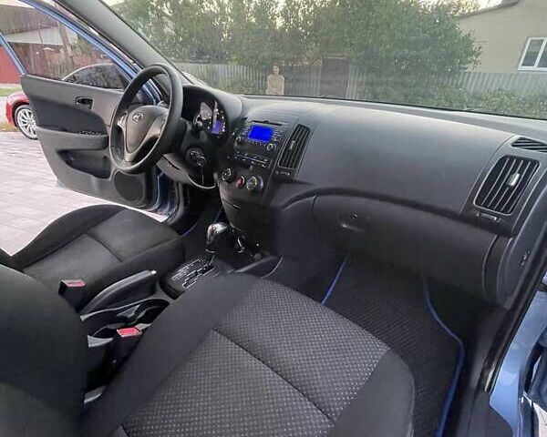 Синій Хендай i30, об'ємом двигуна 1.59 л та пробігом 115 тис. км за 7980 $, фото 8 на Automoto.ua