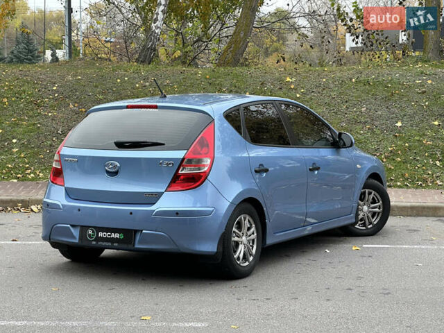 Хендай i30 2011 в Киеве на Automoto.ua Синий Хендай i30, объемом двигателя 1.58 л и пробегом 160 тыс. км за 8700 $, фото 21 на Automoto.ua
