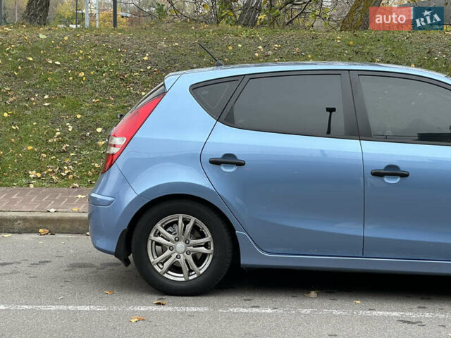 Хендай i30 2011 в Киеве на Automoto.ua Синий Хендай i30, объемом двигателя 1.58 л и пробегом 160 тыс. км за 8700 $, фото 25 на Automoto.ua