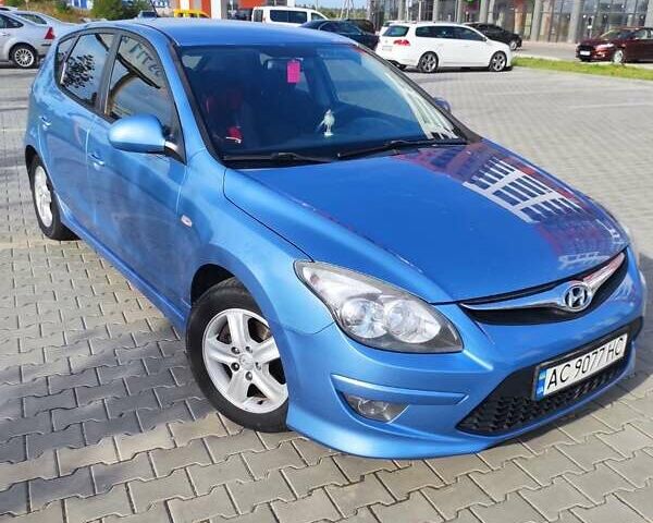 Синий Хендай i30, объемом двигателя 1.58 л и пробегом 257 тыс. км за 7200 $, фото 12 на Automoto.ua