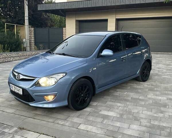 Синій Хендай i30, об'ємом двигуна 1.59 л та пробігом 115 тис. км за 7980 $, фото 1 на Automoto.ua