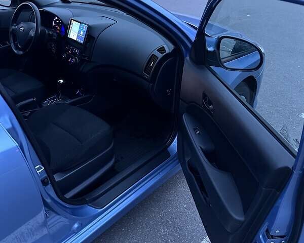 Синий Хендай i30, объемом двигателя 1.59 л и пробегом 174 тыс. км за 8500 $, фото 13 на Automoto.ua