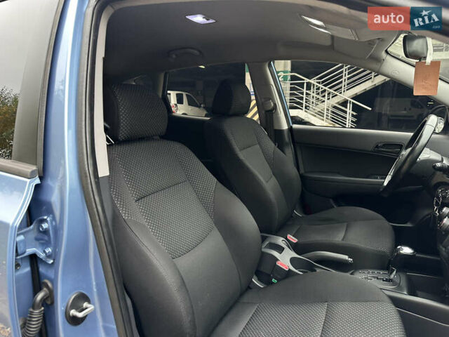 Хендай i30 2011 в Киеве на Automoto.ua Синий Хендай i30, объемом двигателя 1.58 л и пробегом 160 тыс. км за 8700 $, фото 44 на Automoto.ua