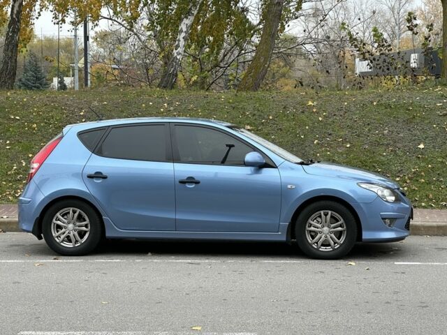 Хендай i30 2011 в Киеве на Automoto.ua Синий Хендай i30, объемом двигателя 1.6 л и пробегом 160 тыс. км за 8700 $, фото 6 на Automoto.ua