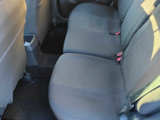 Синий Хендай i30, объемом двигателя 1.6 л и пробегом 286 тыс. км за 5500 $, фото 6 на Automoto.ua