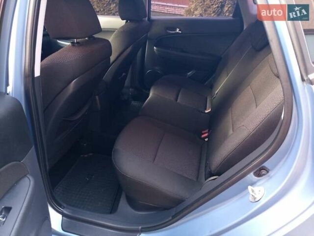 Синій Хендай i30, об'ємом двигуна 1.59 л та пробігом 198 тис. км за 6400 $, фото 5 на Automoto.ua