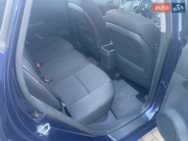 Синий Хендай i30, объемом двигателя 1.4 л и пробегом 225 тыс. км за 7000 $, фото 17 на Automoto.ua