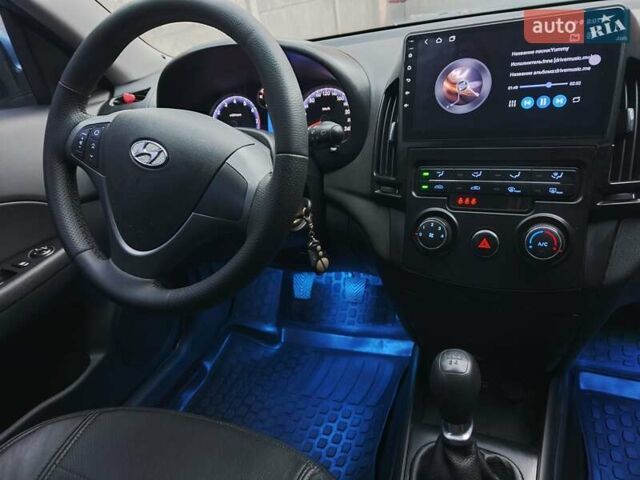 Синий Хендай i30, объемом двигателя 1.4 л и пробегом 145 тыс. км за 6300 $, фото 18 на Automoto.ua