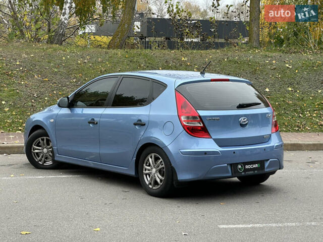 Хендай i30 2011 в Киеве на Automoto.ua Синий Хендай i30, объемом двигателя 1.58 л и пробегом 160 тыс. км за 8700 $, фото 17 на Automoto.ua