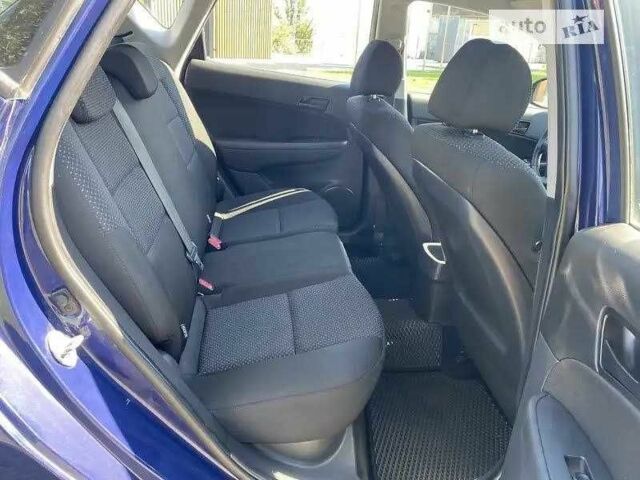 Синий Хендай i30, объемом двигателя 1.6 л и пробегом 248 тыс. км за 7500 $, фото 9 на Automoto.ua