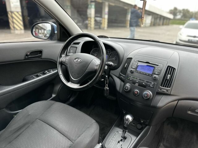 Хендай i30 2011 в Киеве на Automoto.ua Синий Хендай i30, объемом двигателя 1.6 л и пробегом 160 тыс. км за 8700 $, фото 18 на Automoto.ua